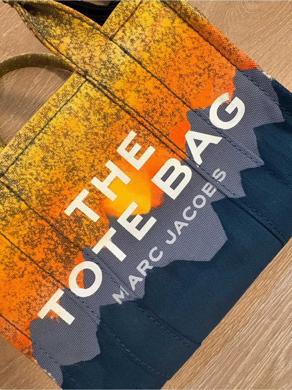 Small Marc Jacobs “Mountain Sunset” 🏔️ 🌅 The Tote Bag